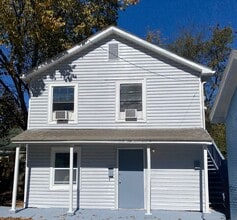 Building Photo - 1907 S H St