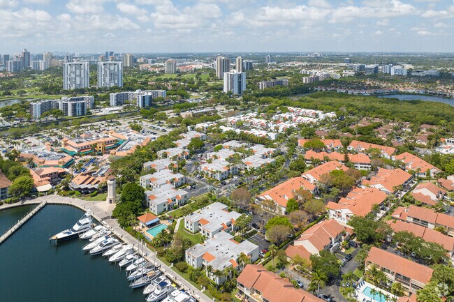 Foto del edificio - Mariner Village Garden Condo