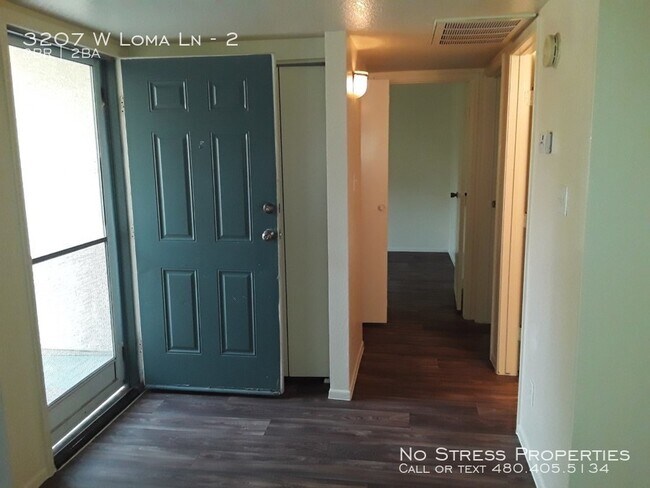 Building Photo - 2 Bed Condo off 35th Ave and Northern!