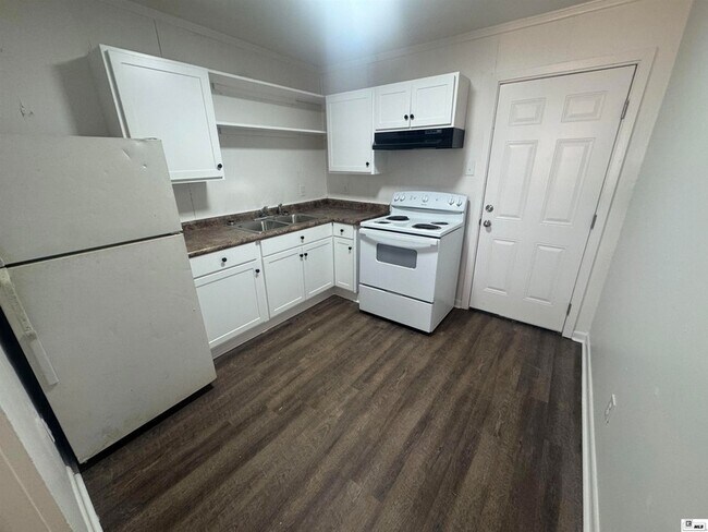 Foto del edificio - 207 Oaklawn Dr