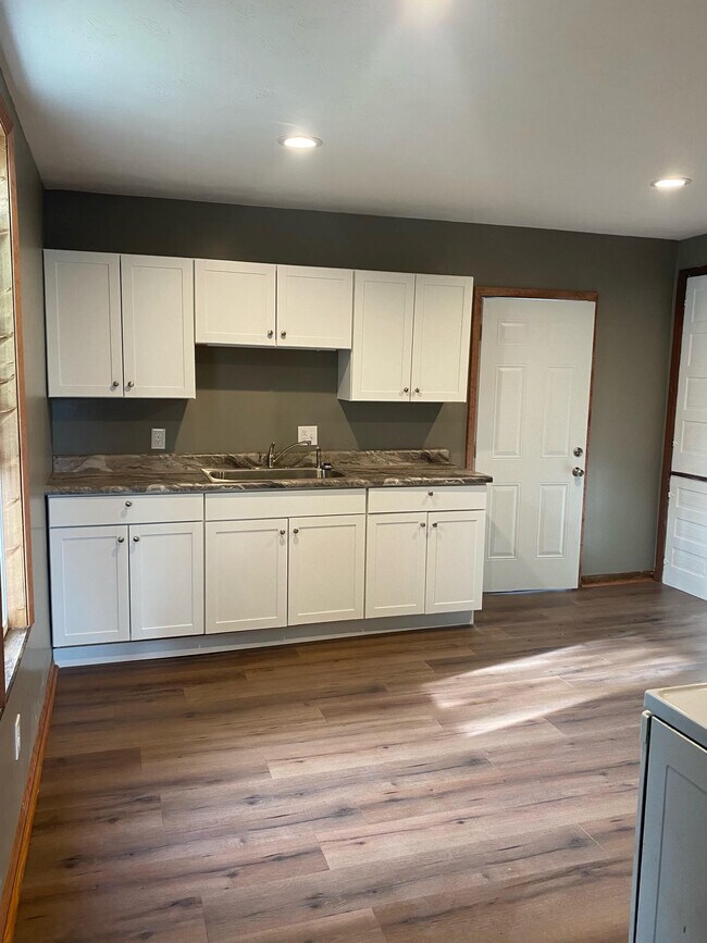 Cocina - 175 E Main St