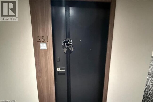 Photo du bâtiment - 2501 Saw Whet Blvd.