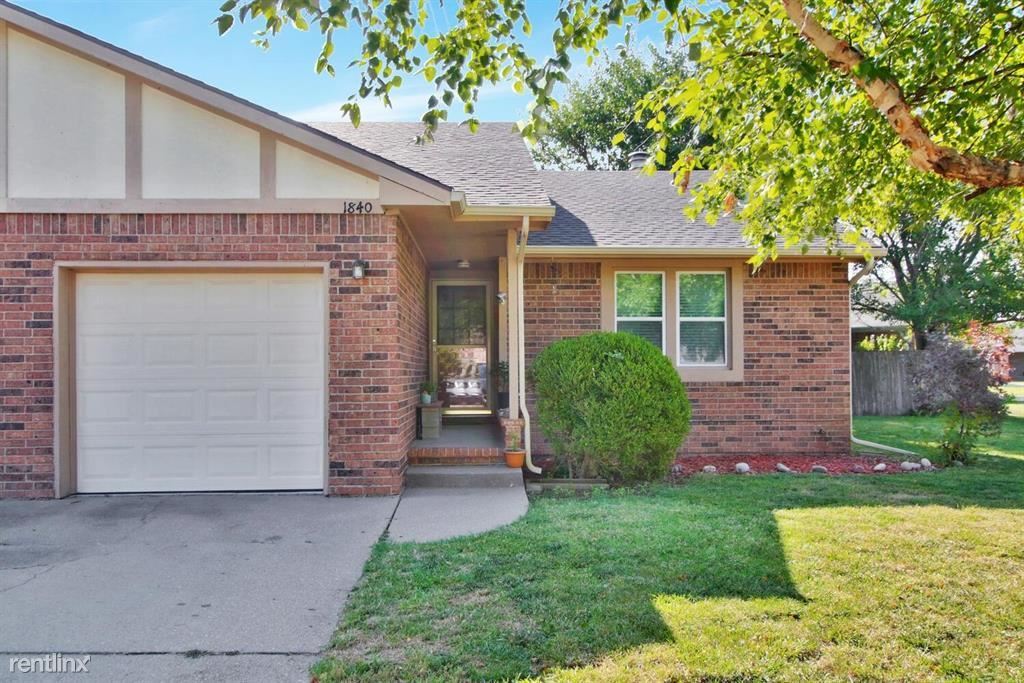 Primary Photo - 3 br, 2 bath House - 10625 W Texas St