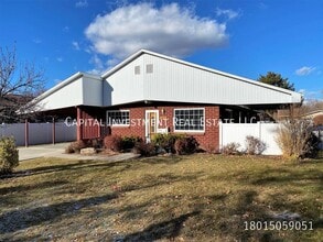 Building Photo - 1455 E 4230 S