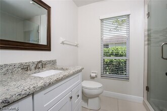 Building Photo - 3510 Lakemont Dr