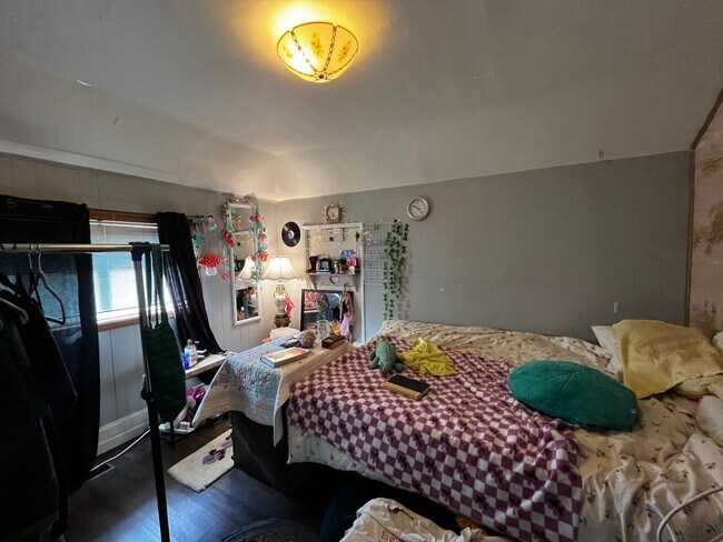 Foto del edificio - 5 Bedroom 2 Bath House in York Neighborhood