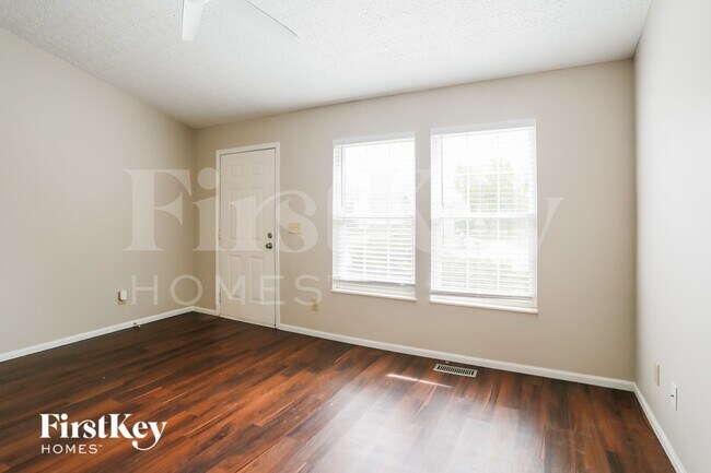 Foto del edificio - 1732 Westmeadow Dr