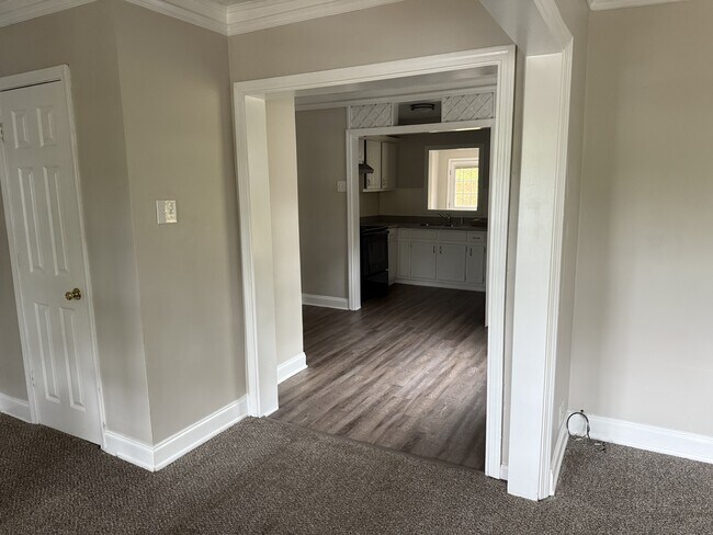 Foto del edificio - 83 Armstead Dr