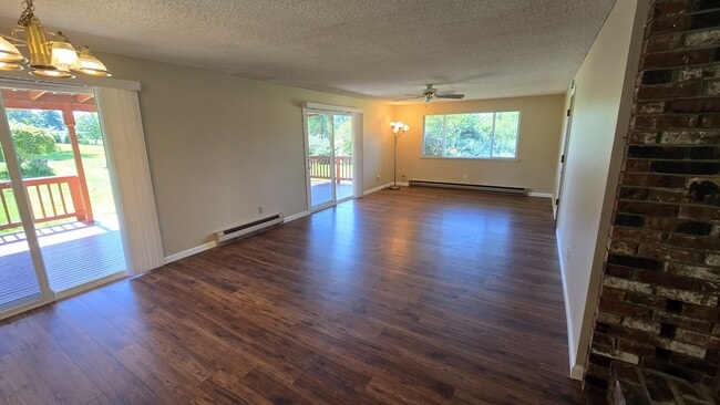 Building Photo - 11615 Wagner Rd