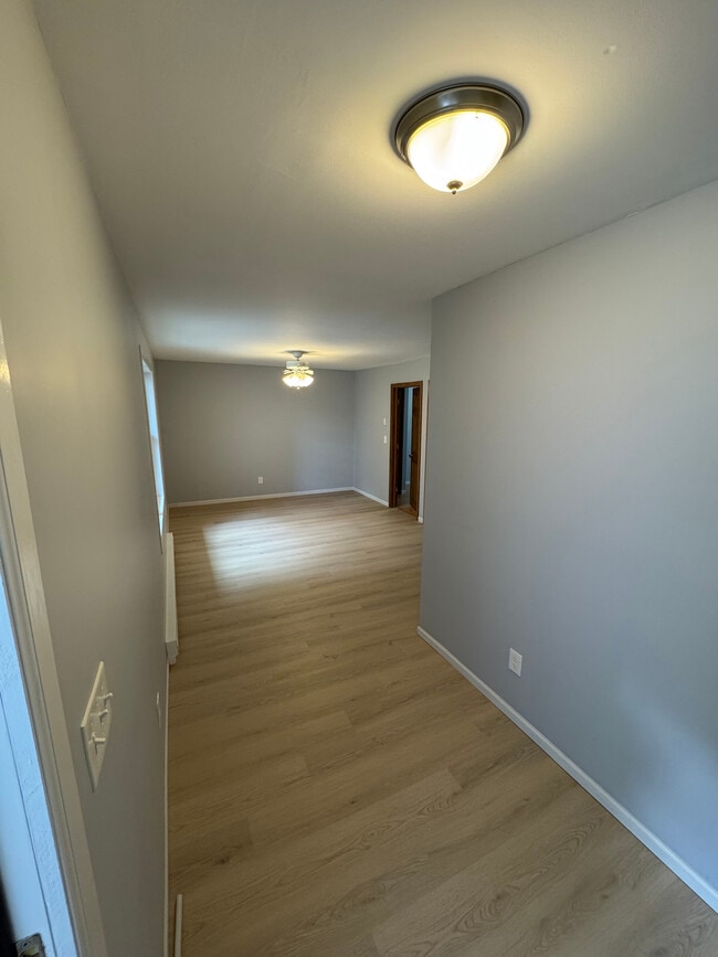 Foyer / Living Room - 15 Starr Ave