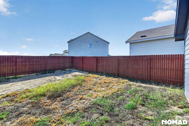 Building Photo - 241 Payton Pl