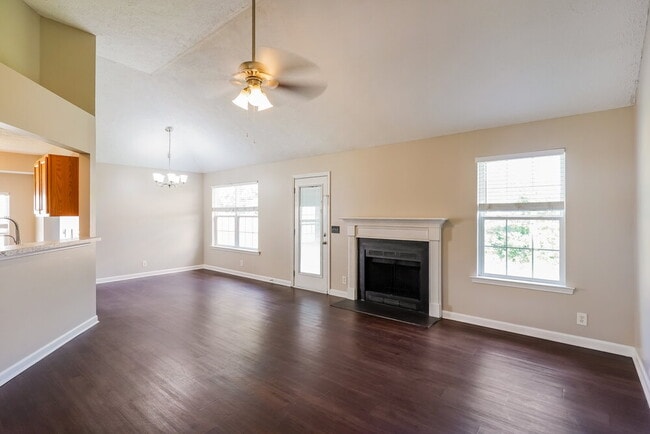 Building Photo - 7128 Legacy Dr