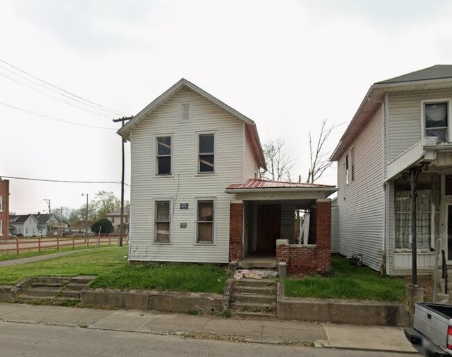 87 S 5th St
