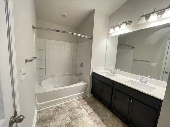 Foto del edificio - 1526 Brookmere Way