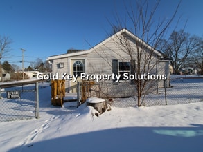 Building Photo - 3000 S Mulberry St