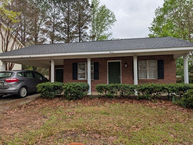 Building Photo - 866 Hollins Rd