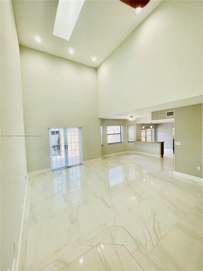 Foto del edificio - 11325 SW 9th Ct