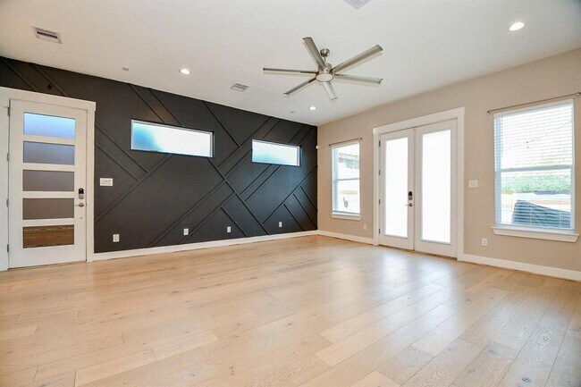 Building Photo - 4508 Hardy St