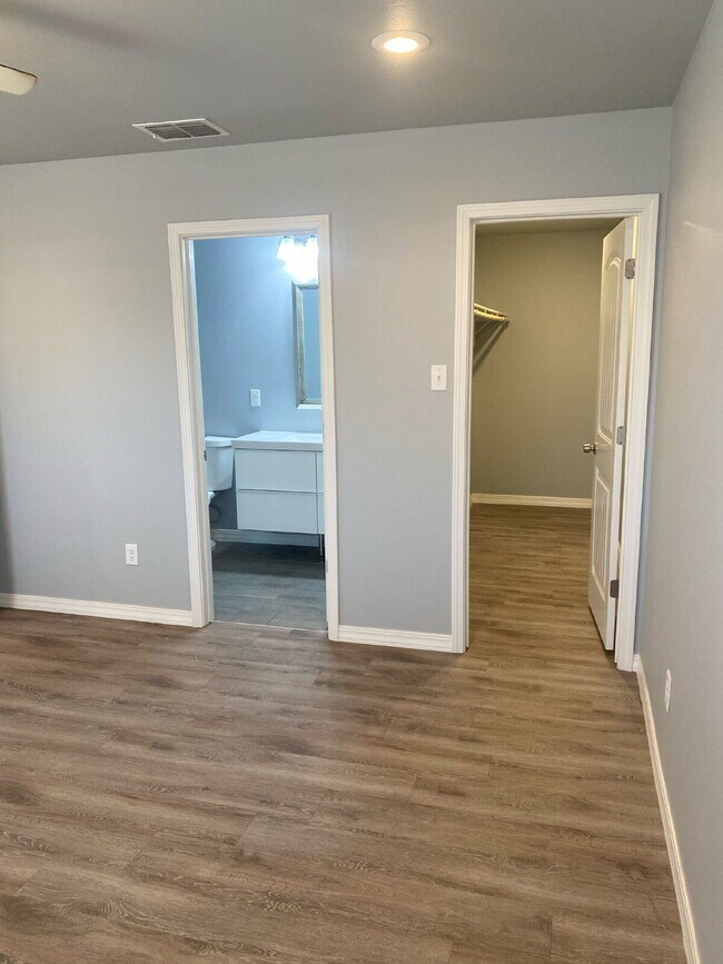 Foto del edificio - 3 Bedroom Duplex