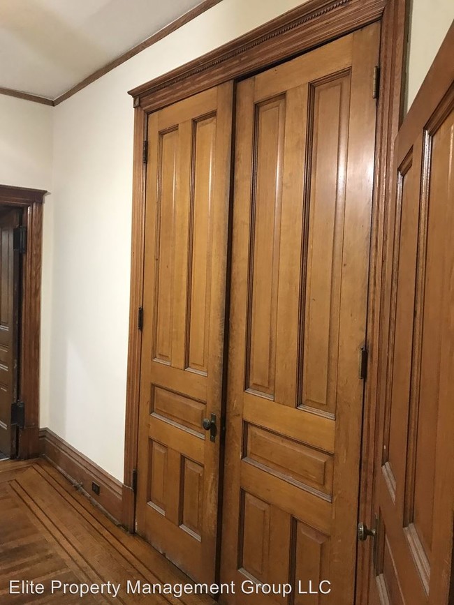 Foto del edificio - 5 br, 2 bath House - 3305 2nd ave s