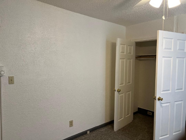 Building Photo - 1412 Moorman Ave NW