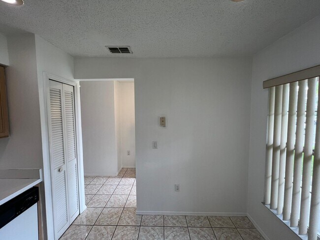 Building Photo - 13336 Fairway Glen Dr