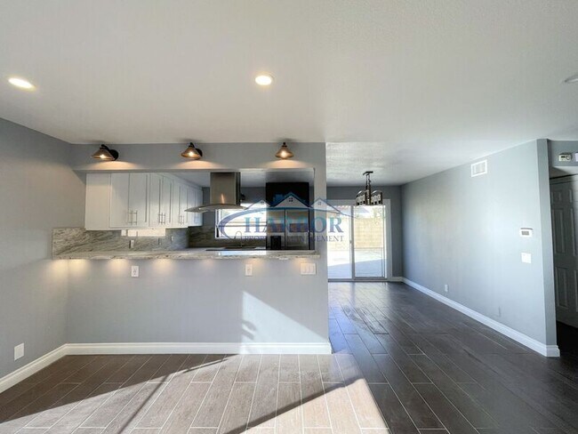 Foto del edificio - 22521 Meyler St