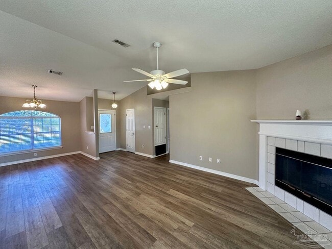Building Photo - 3621 Pebble Ln