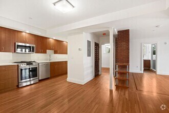 Building Photo - 165 Winthrop Rd
