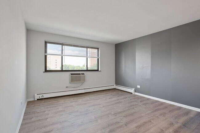 Foto del edificio - 6758 N Sheridan Rd