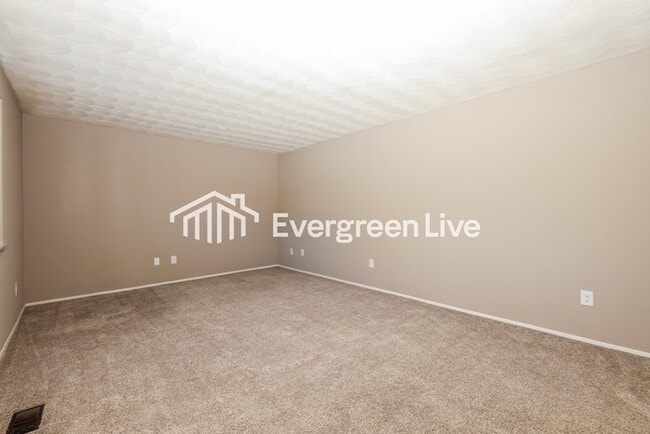 Building Photo - 755 Ellsworth Dr