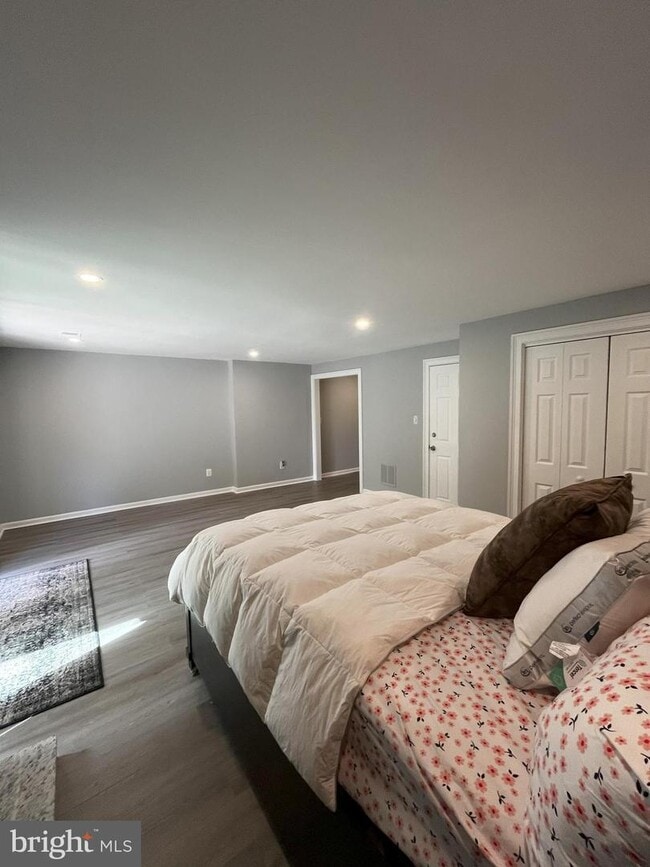Building Photo - 5529 Starboard Ct