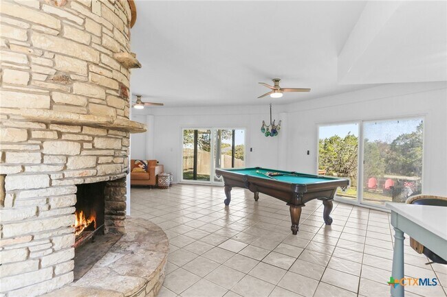 Building Photo - 1433 Riviera Dr