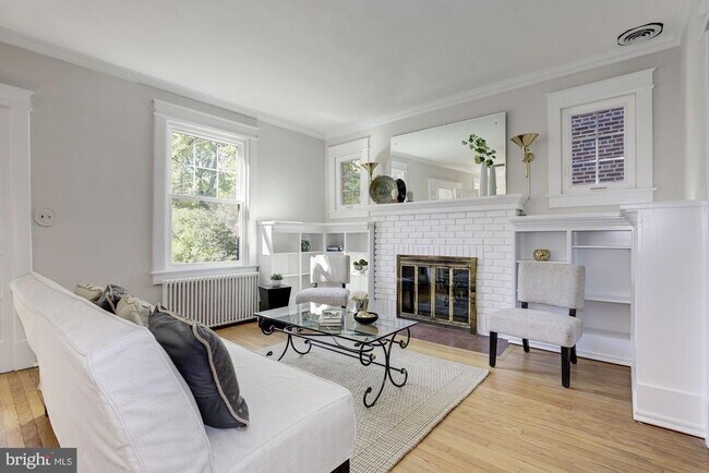 Foto del edificio - 5539 30th Pl NW