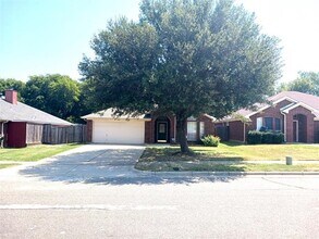 Building Photo - 5903 Garden View Dr