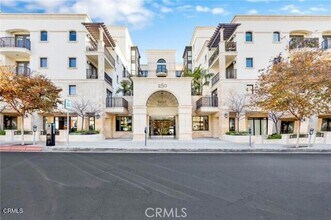 Building Photo - 250 S De Lacey Ave