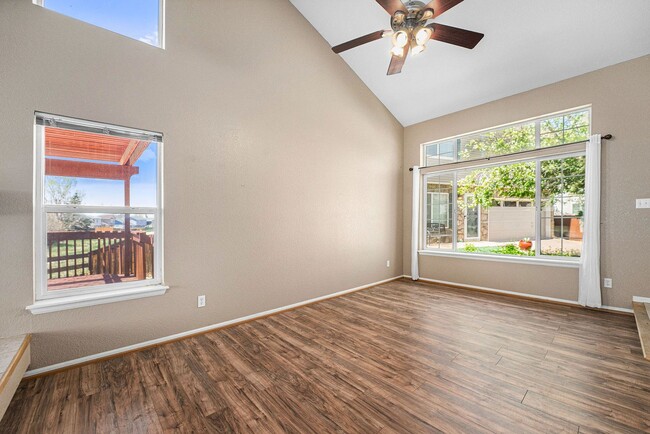 Foto del edificio - Exceptionally Maintained 2-Story Home in G...