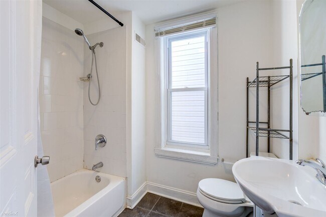 Building Photo - 5 br, 2 bath House - 1737 MONUMENT ST