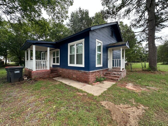 Foto del edificio - Welcome to your dream home in Russellville...