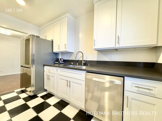 Foto del edificio - 8229 De Longpre Ave