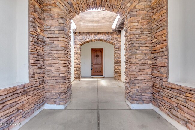 Foto del edificio - 3469 S Eucalyptus Pl