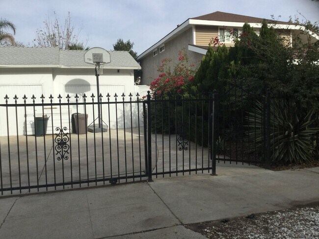 Foto del edificio - 20957 Community St