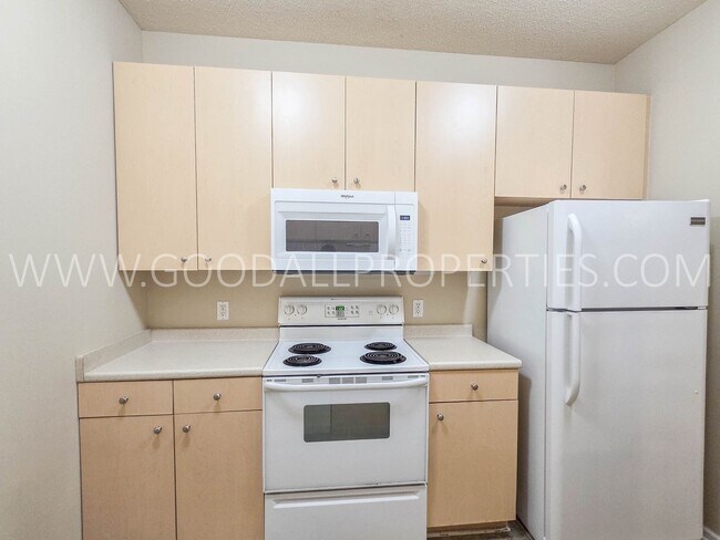 Foto del edificio - 1760 SE LA Grant Pkwy