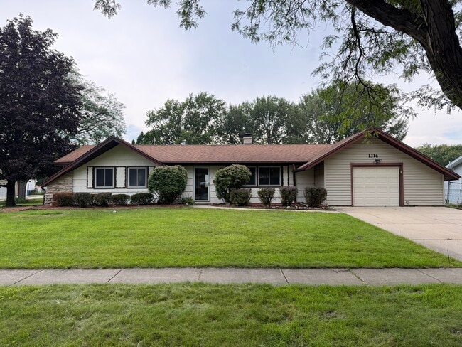 Building Photo - 1316 Norwell Ln