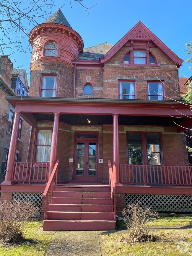 Building Photo - 5442 Stanton Ave