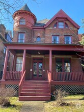 Building Photo - 5442 Stanton Ave