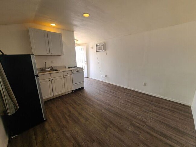 Foto del edificio - Guest House 1 bedroom 1 bathroom - Great L...