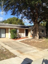 Building Photo - 860 Loretta Dr