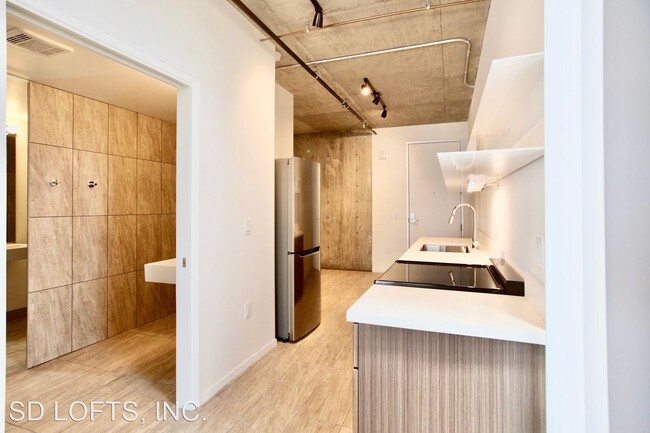 Foto del edificio - 320 W Cedar St