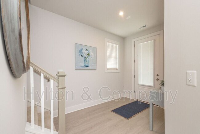 Building Photo - 501 Munson Woods Walk